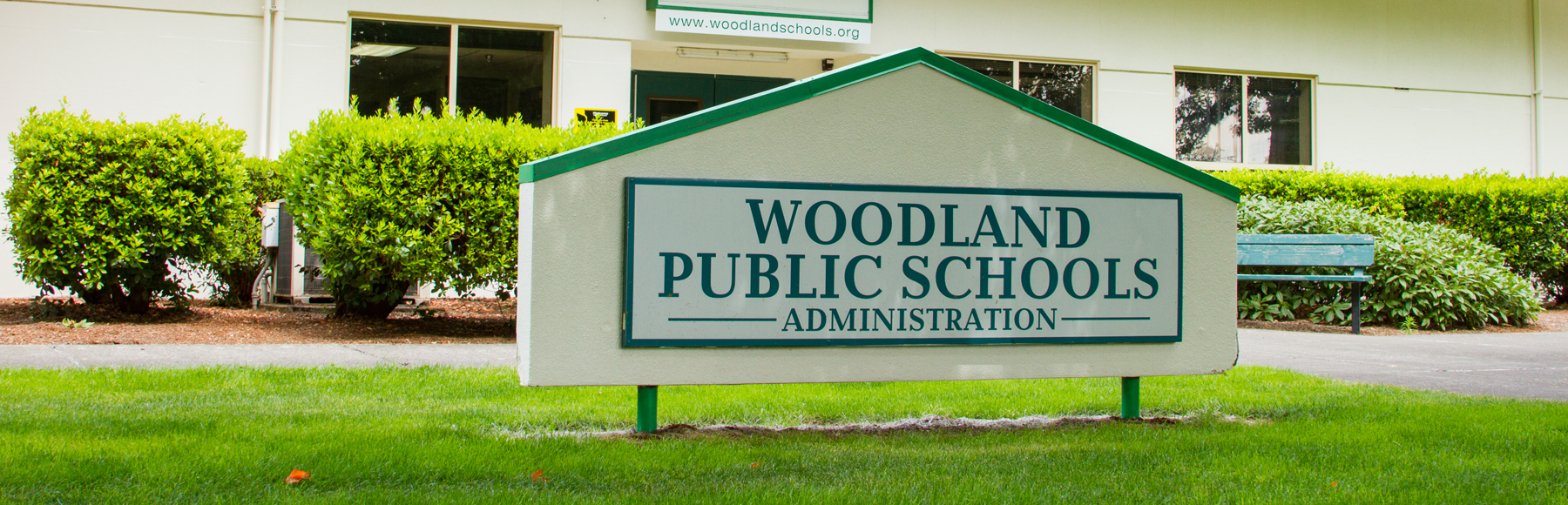 How is the vaccine mandate impacting staffing at Woodland Public Schools?